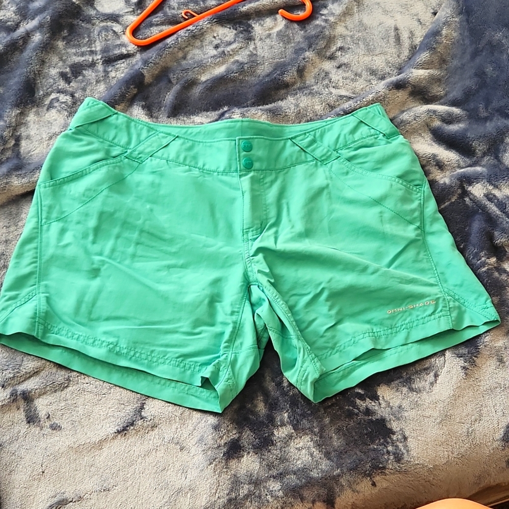 Columbia PFG shorts size L